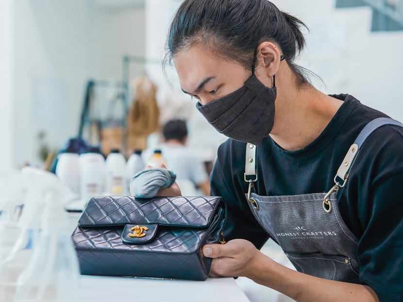How to prevent leather from cracking